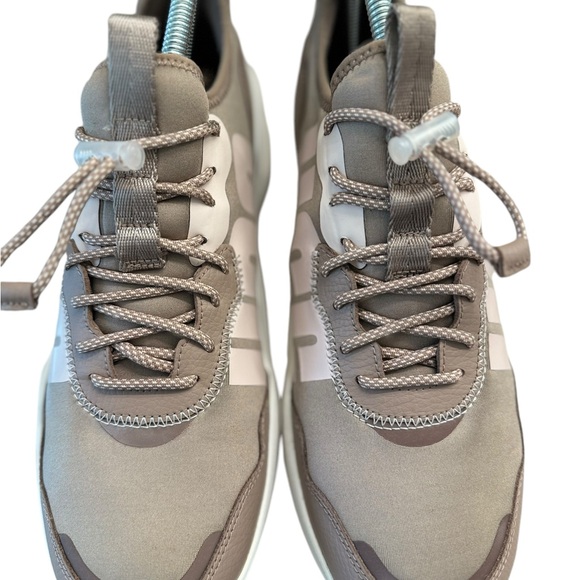 UGG LA DAZE NEW - Picture 2 of 7